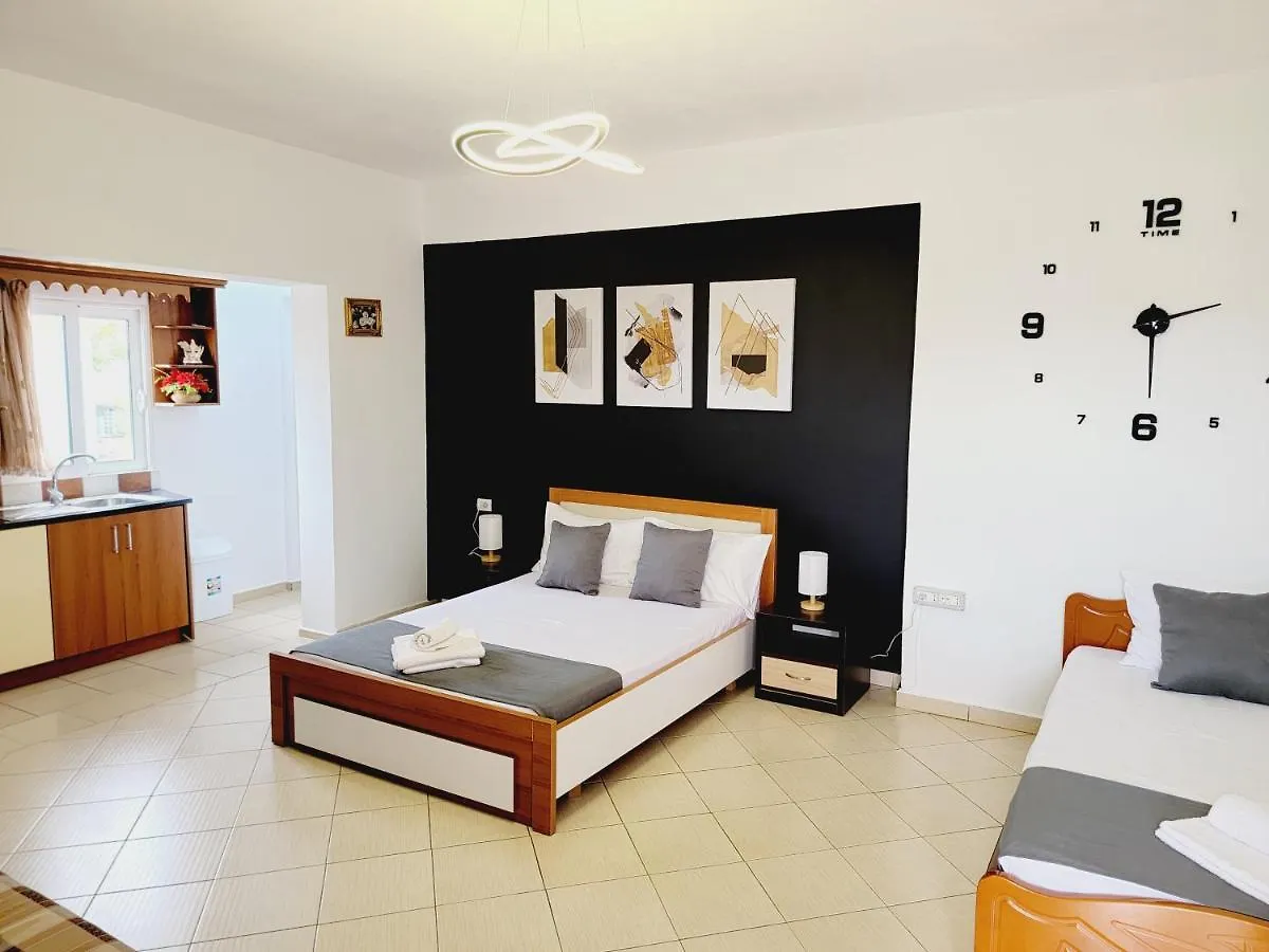 Voda Apartments Ksamil 0*,  Albánia
